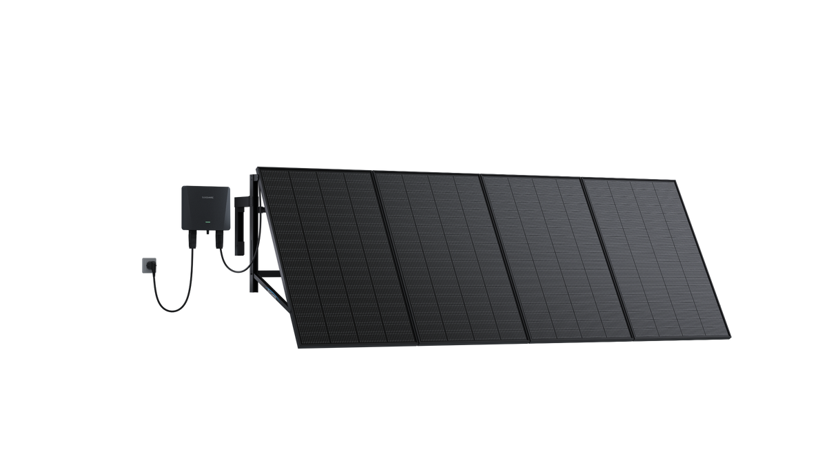 Ray 800 W Balkonkraftwerk mit vier Solarmodulen auf einer Betonbrüstung montiert